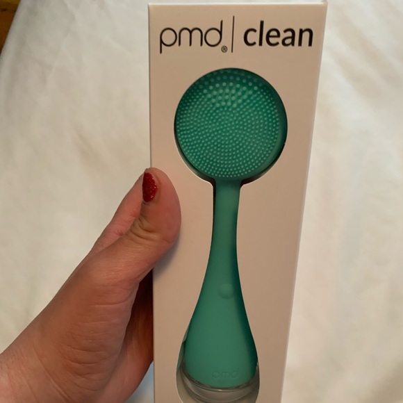 🔥price drop 🔥 PMD CLEAN cleansing device - Picture 3 of 9